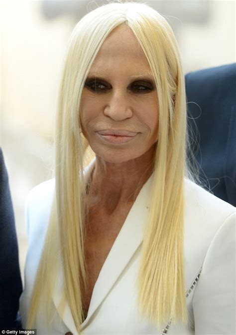 foto's versace|versace owner lady.